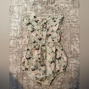 BearPaw Light Green Floral Cotton Baby One-Piece Bodysuit size 24M